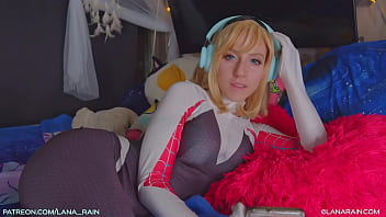 Spider Gwen Lets You Fuck Her