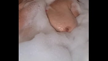 BBW Granny takes a bath and cums afterwards.