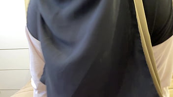 Arab wife is a sexy slut