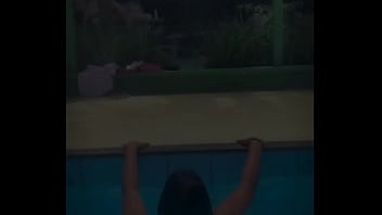 Young girl with a very hot ass showing off in the pool